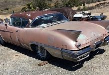 A rare Cadillac Eldorado sat for a long time in the Nevada desert: the car was captured in a photo. A rare Cadillac Eldorado sat for a long time in the Nevada desert: the car was captured in a photo.