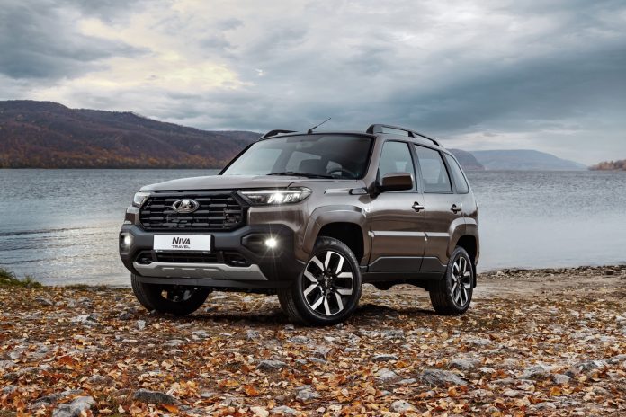 The advantages and trade-offs of the Lada Niva Travel with a 1.8-liter engine have been identified.