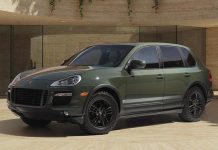 The Porsche Cayenne premiered in its original body from the Sonderwunsch project. The Porsche Cayenne premiered in its original body from the Sonderwunsch project.