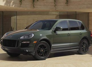 The Porsche Cayenne premiered in its original body from the Sonderwunsch project. The Porsche Cayenne premiered in its original body from the Sonderwunsch project.