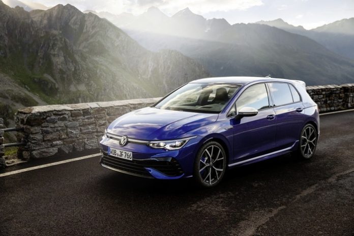 07c094d01177902cf8661f35cdc25d62.jpg Volkswagen unveiled its most powerful production Golf yet.