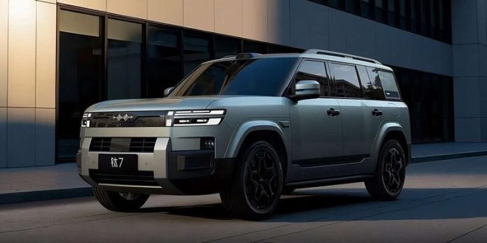 bydleopard.jpeg From 5.4 million rubles: Sales of the BYD Leopard Titanium 7 SUV have begun in Europe.