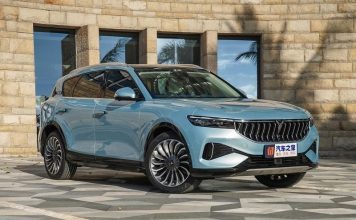 Dongfeng unveiled a 680-horsepower electric crossover. Dongfeng unveiled a 680-horsepower electric crossover.