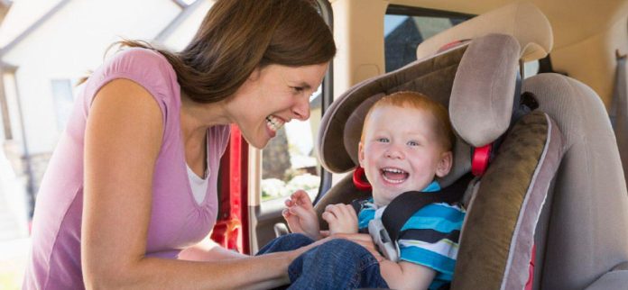 12 tips to keep your baby from crying in a car seat