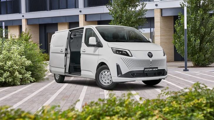 В России начнут продавать новый практичный автомобиль для бизнеса