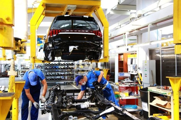 The first batch of KIA Mohave SUVs has been assembled in Europe.