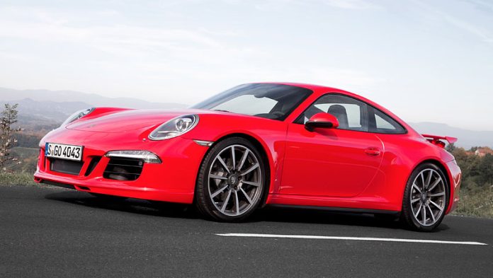 Porsche 911 Carrera 4 – Ride the Red Horse
