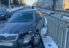 A Skoda tried to outpace traffic, but was stopped by a road sign. Video of the accident from Minsk – Auto Online A Skoda tried to outpace traffic, but was stopped by a road sign. Video of the accident from Minsk – Auto Online