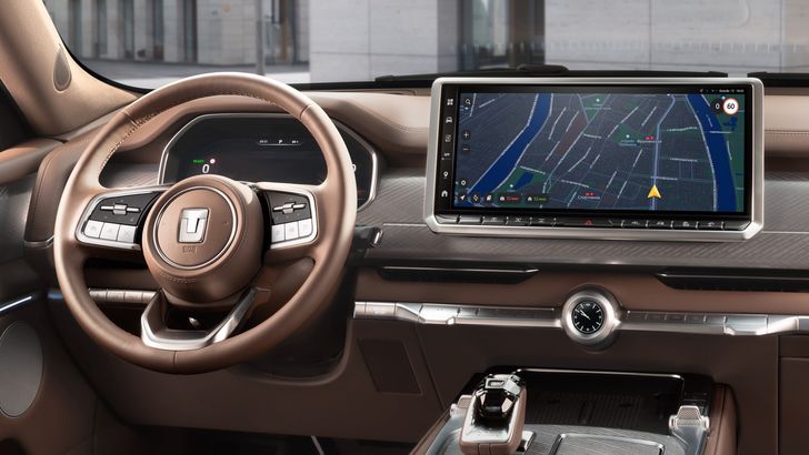 Интерьер Tank 700