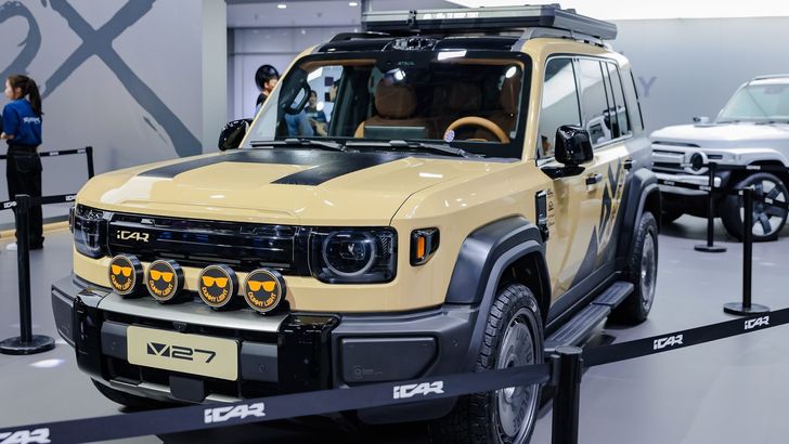 «Дочка» Chery представила новый концепт-кар и праворульную версию брутального внедорожника, который появится в России