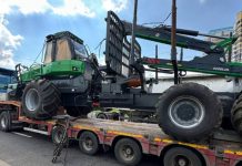 A truck damaged a power line on Dzerzhinsky Avenue – Auto Online A truck damaged a power line on Dzerzhinsky Avenue – Auto Online