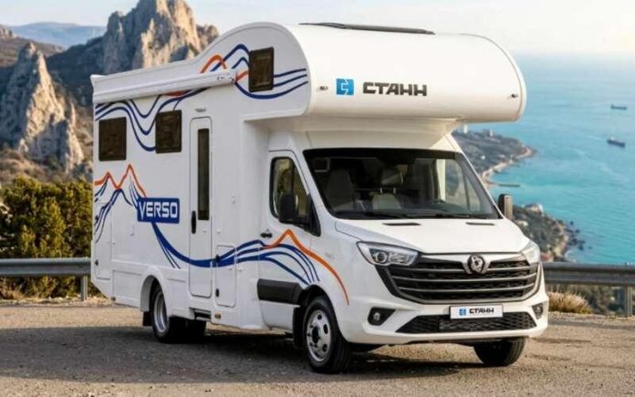 A new Verso motorhome based on the Sollers SF5 has appeared in Europe: it sleeps six, has a shower, and has a kitchen.