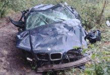 BMW вылетел с дороги и перевернулся, погибла 15-летняя девушка – Авто Onlíner BMW вылетел с дороги и перевернулся, погибла 15-летняя девушка – Авто Onlíner