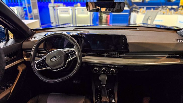 Интерьер LADA Azimut