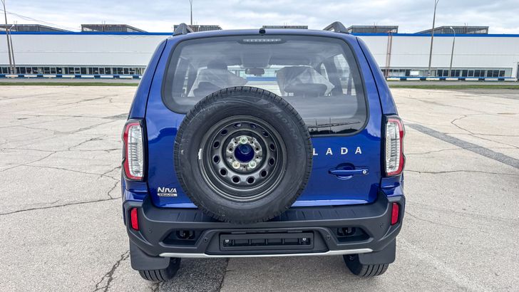 LADA Niva Travel