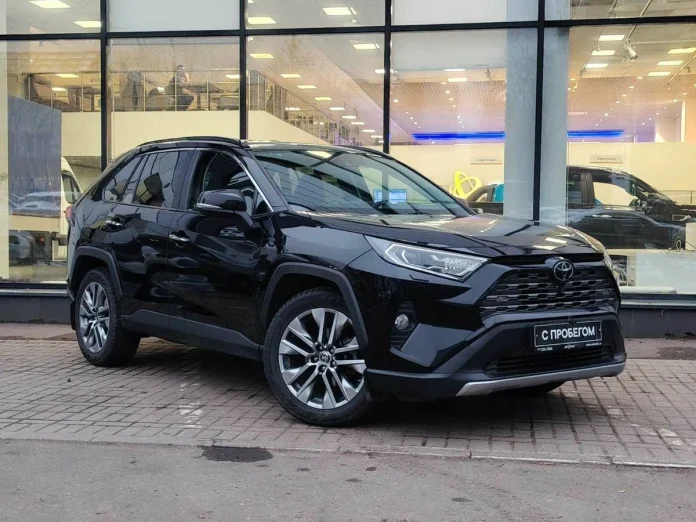 The new Chery Tiggo 7 Pro Max vs. the used Toyota RAV4: why the purchase price only tells half the story.